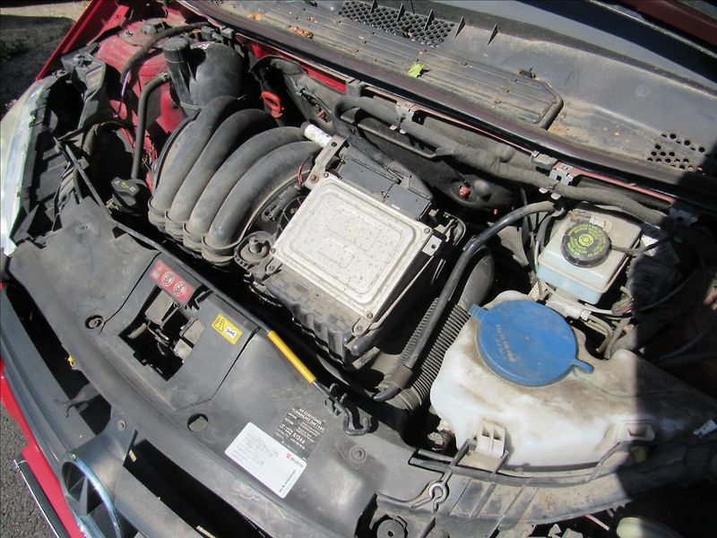 Mercedes-Benz Třídy A 1,5 A 150 Jupiterrot 70KW - fotka 23 z 24