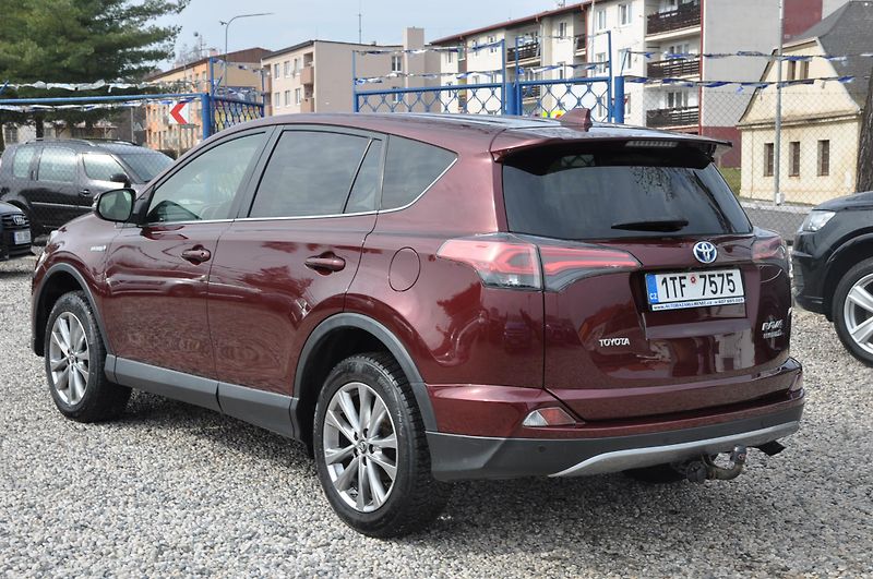 Toyota RAV4 2.5 Hybrid 4x4 Selection Kůže - fotka 4 z 31