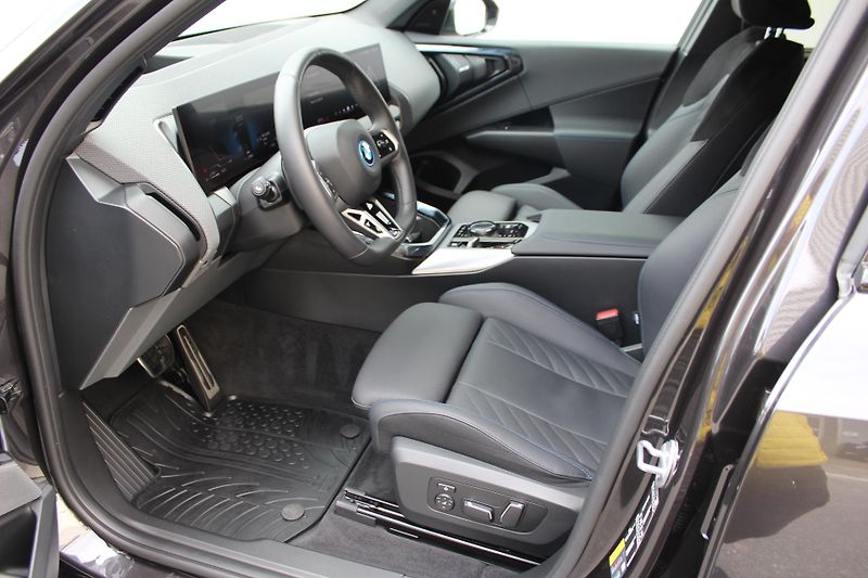 BMW X3 30e xDrive - fotka 10 z 27