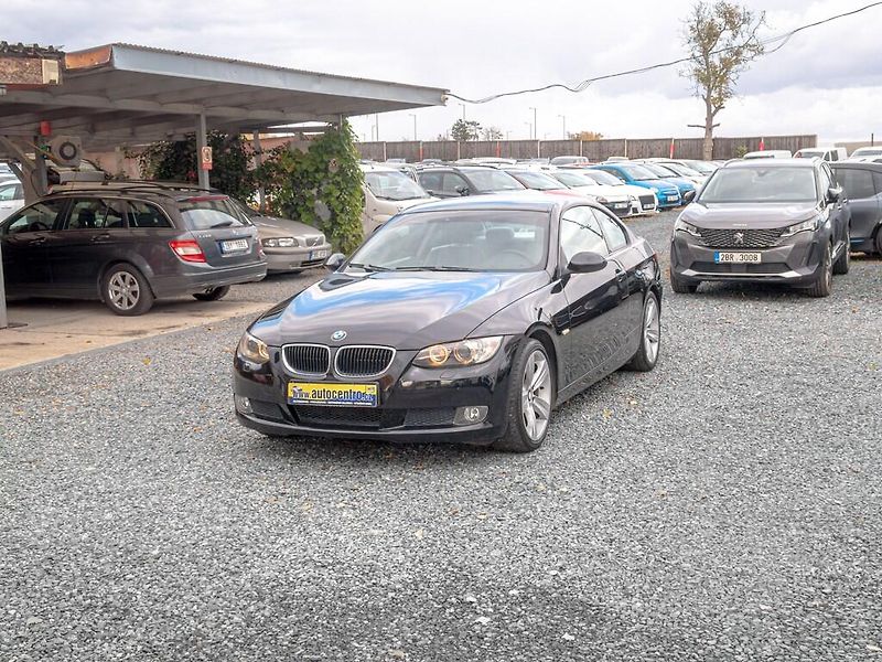 BMW Řada 3 (2009) 320I 125KW man – PĚKNÝ - fotka 1 z 42