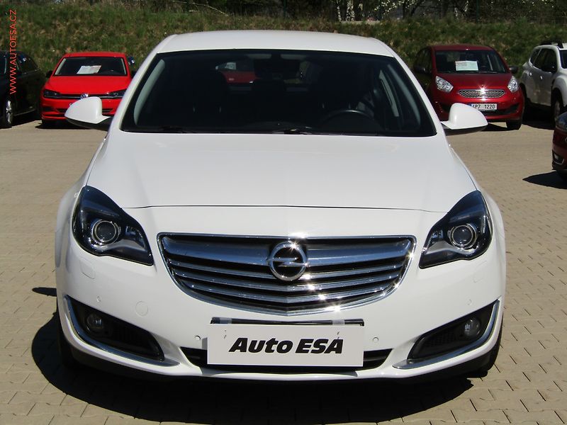 Opel Insignia (2015) 2.0CDTI 4x4, Bixenon, kůže - fotka 2 z 18