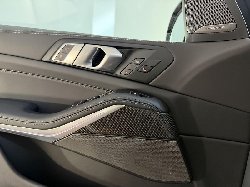 BMW X5 xDrive40d M-PRO Individ. Gar.+ - fotka 25 z 50