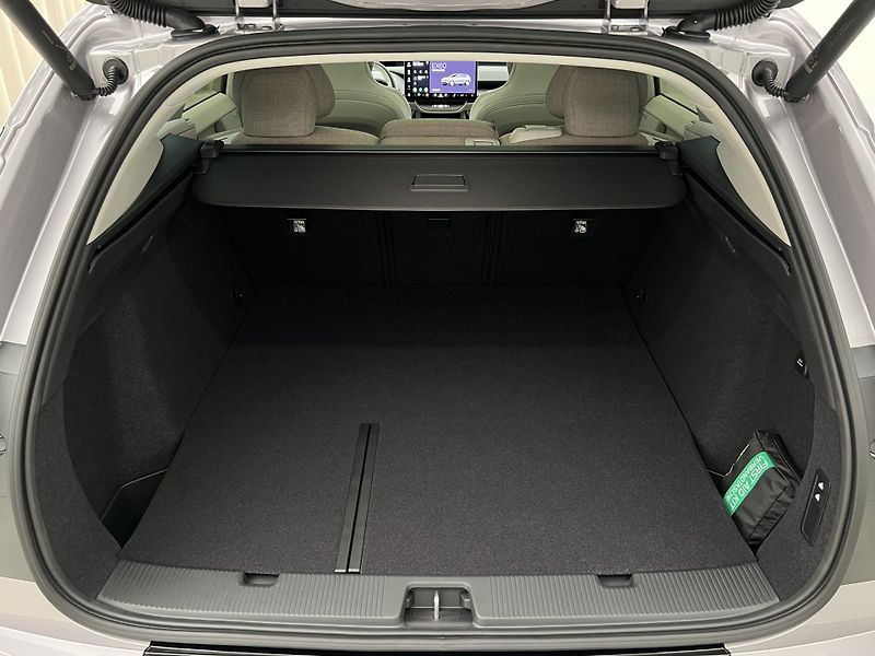 Volvo EX60 (2026) P10 PURE ELECTRIC ULTRA TWIN - fotka 7 z 54