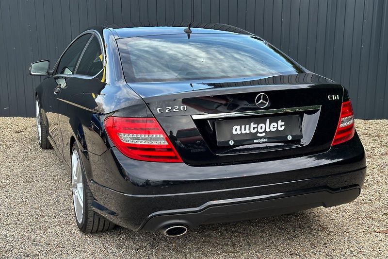 Mercedes-Benz Třídy C 220 CDI AMG PACKET - fotka 5 z 6