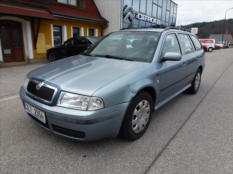 Škoda Octavia 1,9 TDI 81KW Tažné zařízení - fotka 2 z 42