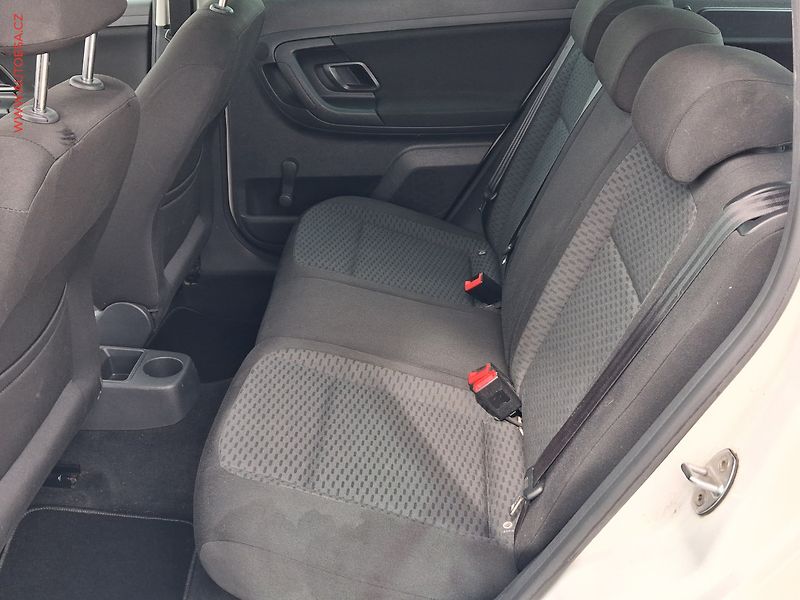 Škoda Fabia (2011) 1.2 TSI, 2.maj,ČR, AC - fotka 10 z 13