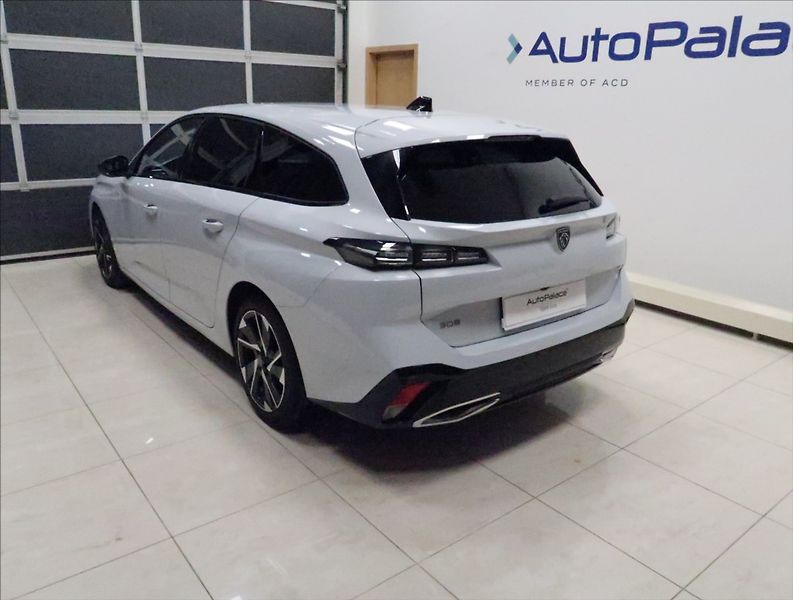Peugeot 308 1,5 BlueHDi  AT ALLURE NAVI ČR - fotka 7 z 47