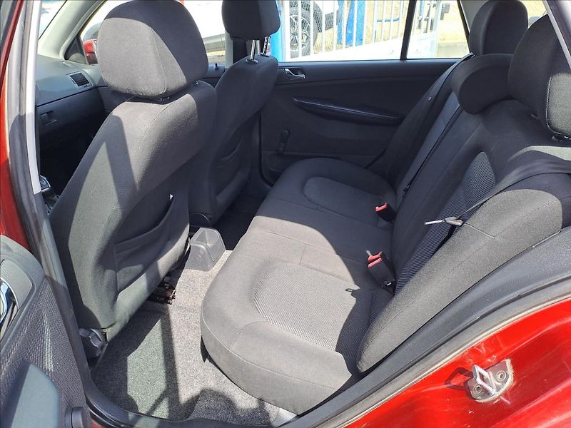 Škoda Fabia 1,9 SDI KLIMATIZACE - fotka 6 z 11