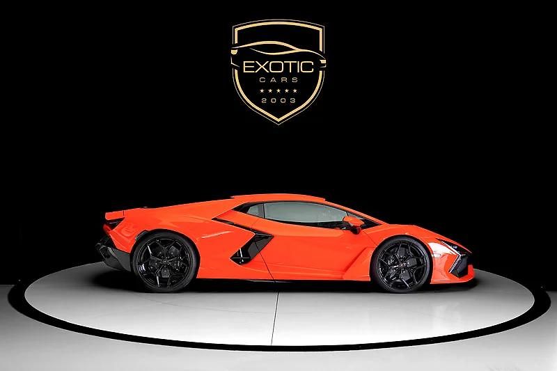 Lamborghini Revuelto (2024) Hybridní V12  - fotka 3 z 16