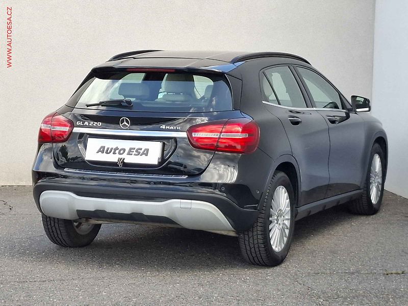 Mercedes-Benz GLA (2018) 2.0i 4Mat, ČR, AT, ACC, LED - fotka 4 z 26