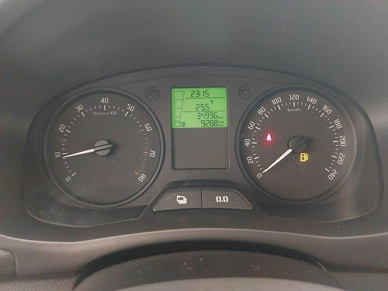 Škoda Fabia (2011) 1.4 16V - fotka 11 z 16