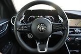 Alfa Romeo Giulia 2,0 VELOCE 16V 206kW AT8-Q4 - náhled 28