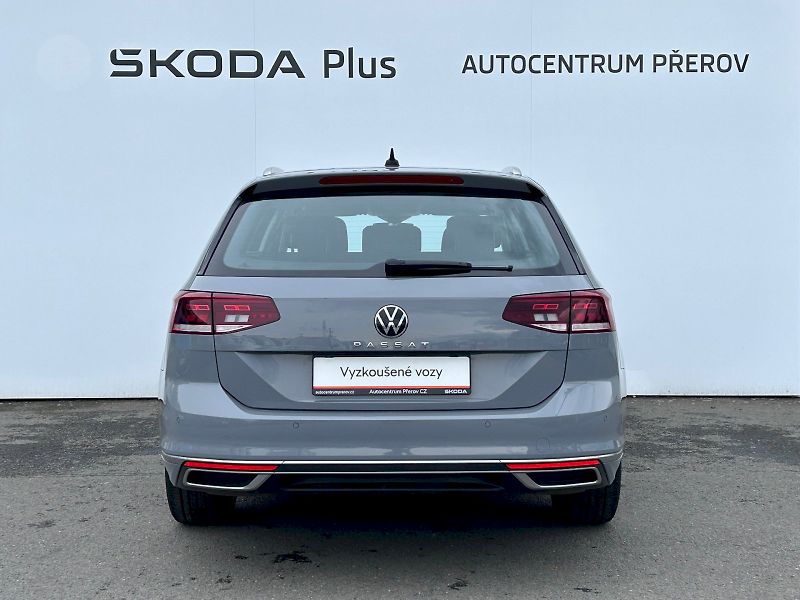 Volkswagen Passat (2022) 2.0 TSI 140kW DSG Elegance - fotka 32 z 35