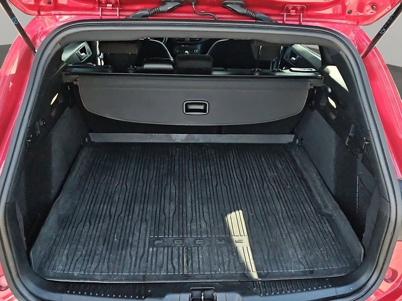 Ford Focus (2022) ST-LINE X , ČR , 125k , Automa - fotka 16 z 16