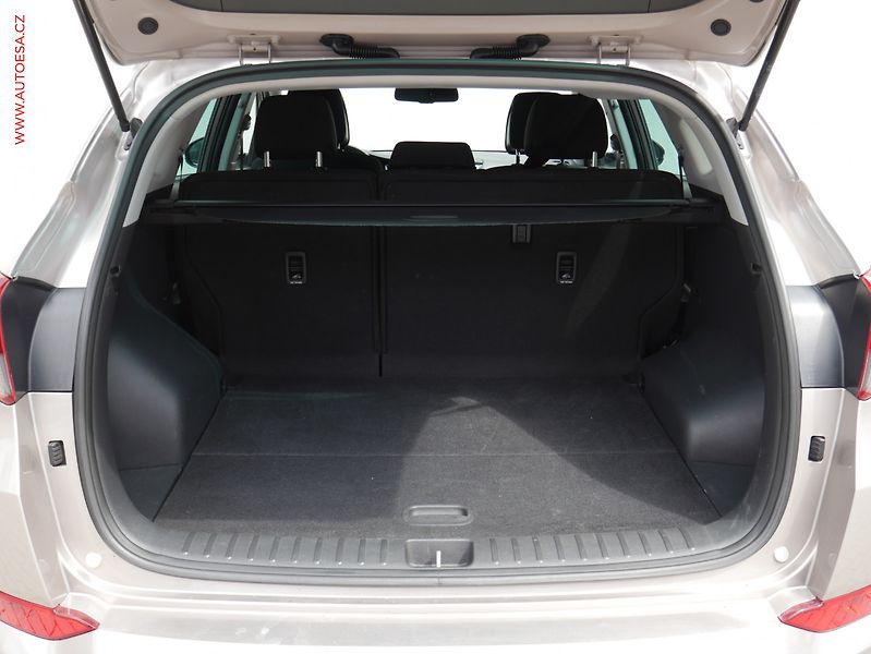 Hyundai Tucson (2016) 1.6 GDi 2WD, Comfort - fotka 7 z 17