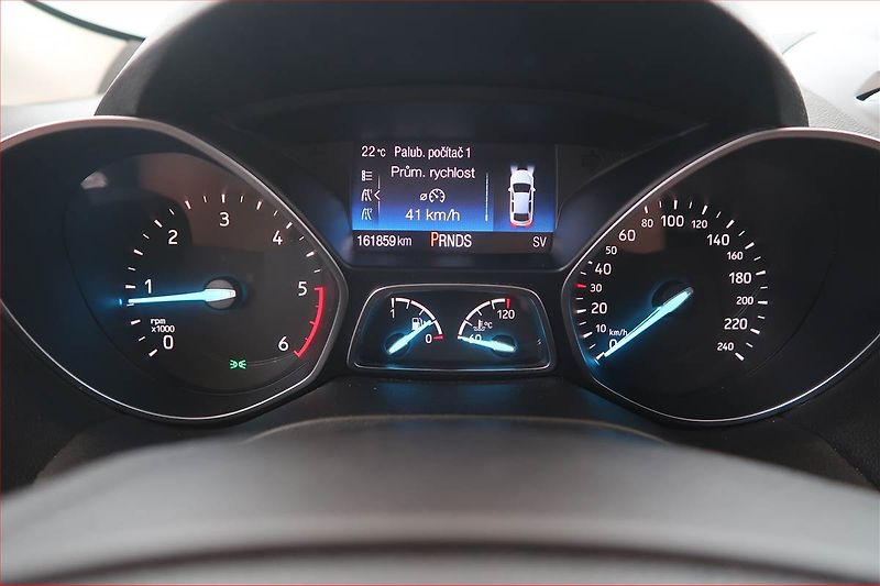 Ford Kuga (2017) Business 2.0 TDCi, 4X4 - fotka 11 z 17