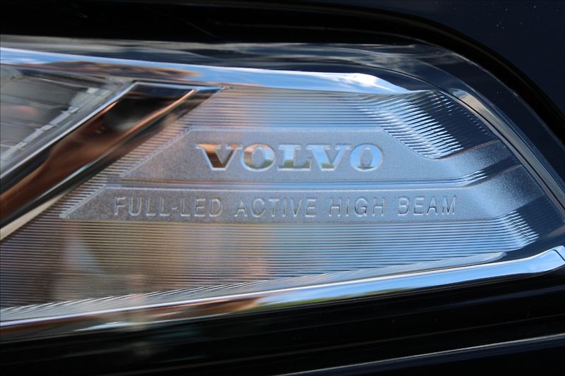 Volvo XC90 2,0 B5  ULTIMATE,7.MÍST,ZÁRUKA - fotka 44 z 47