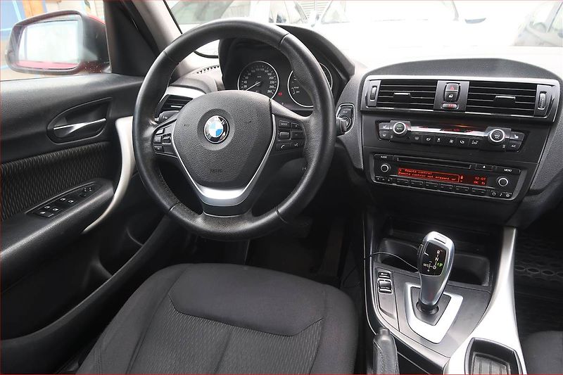 BMW Řada 1 (2013) 116d, Automat, Serv.kniha - fotka 7 z 15