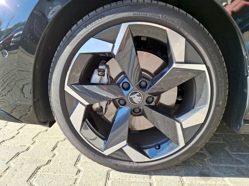 Škoda Superb (2026) SPORTLINE 150/2.0 TSI A7A - fotka 12 z 32
