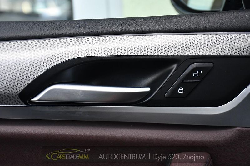 BMW X3 30d X-DRIVE M-SPORT TAŽNÉ - fotka 27 z 57