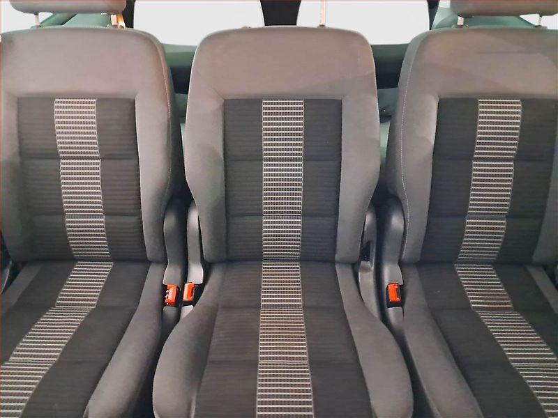 Volkswagen Sharan (2009) 2.0 TDI, 7 míst, Xenony - fotka 10 z 17