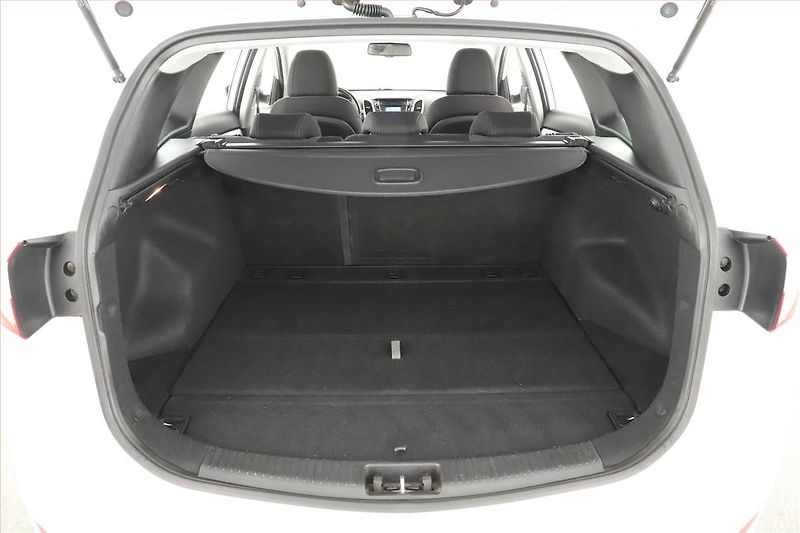 Hyundai i30 (2017) 1.6 CRDi, Serv.kniha, Tempomat - fotka 13 z 14