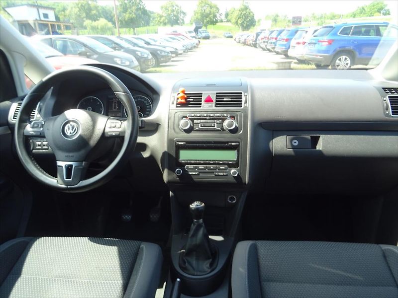 Volkswagen Touran 2,0 TDi 103 kW - fotka 14 z 33