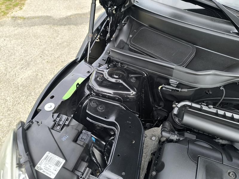 Mini Countryman 1.6  DOLOŽENÉ KM, 1.MAJITEL - fotka 27 z 28