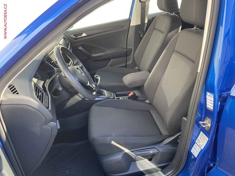 Volkswagen T-Roc (2018) 1.0 TSi, Trendline, navi - fotka 9 z 18