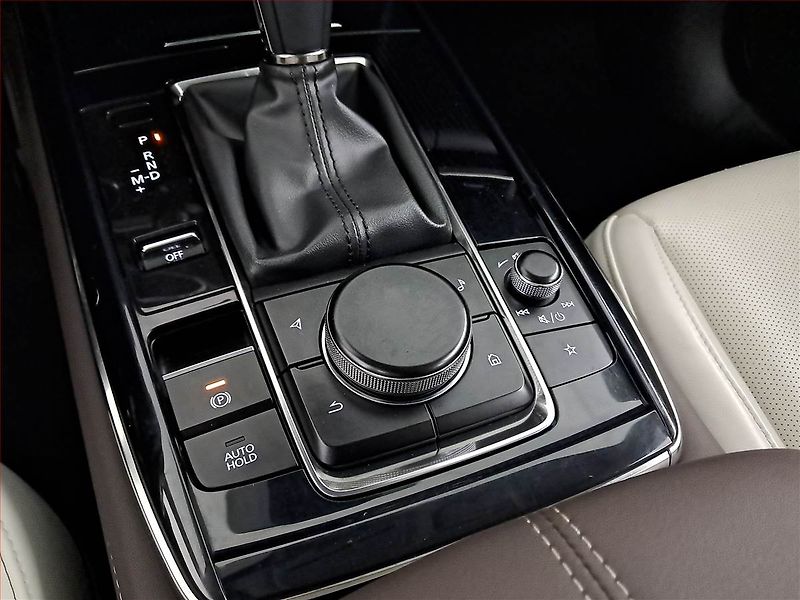 Mazda CX-30 (2021) Plus Skyactiv-X 2.0 - fotka 18 z 23