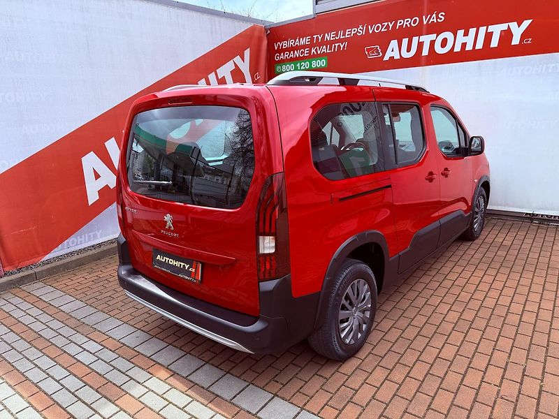 Peugeot Rifter 1.5 Blue-HDi Allure Long Aut. - fotka 9 z 27
