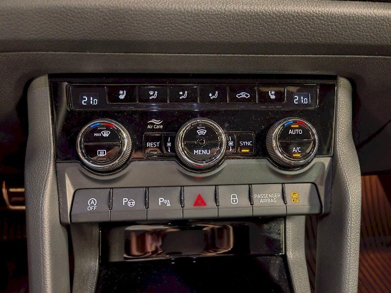 Škoda Kodiaq (2023) 2.0 TSI 180 kW DSG 4x4 RS - fotka 17 z 30