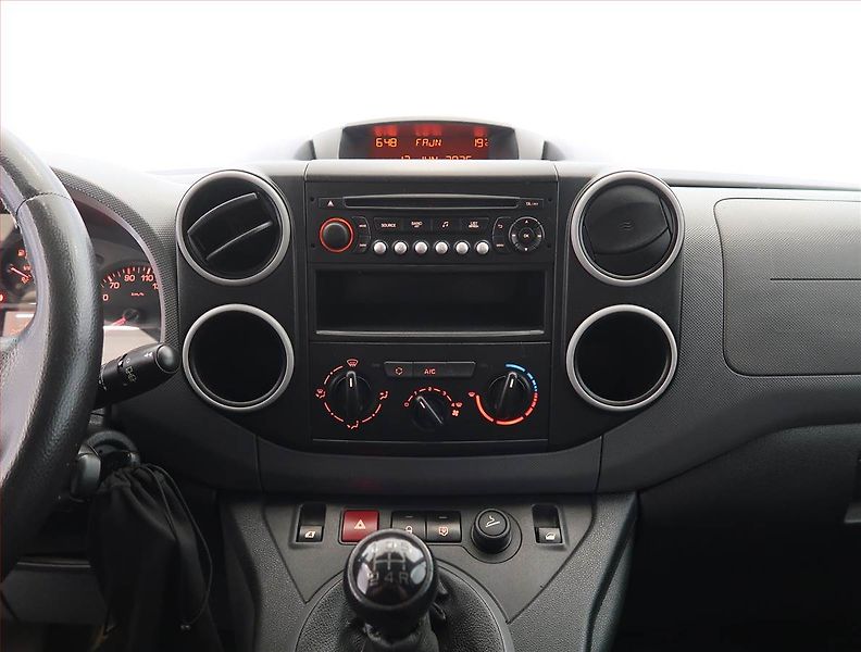 Peugeot Partner (2013) 2.0 HDI, ČR - fotka 11 z 13