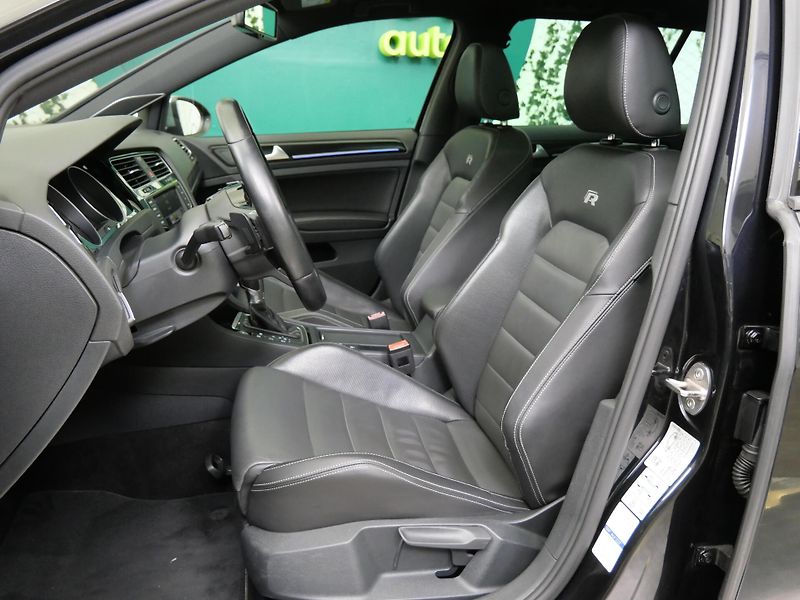 Volkswagen Golf - fotka 11 z 27