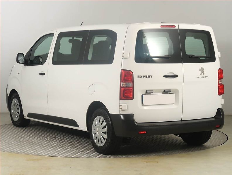 Peugeot Expert (2017) 1.6 BlueHDi, Bus, 6Míst, ČR - fotka 4 z 17
