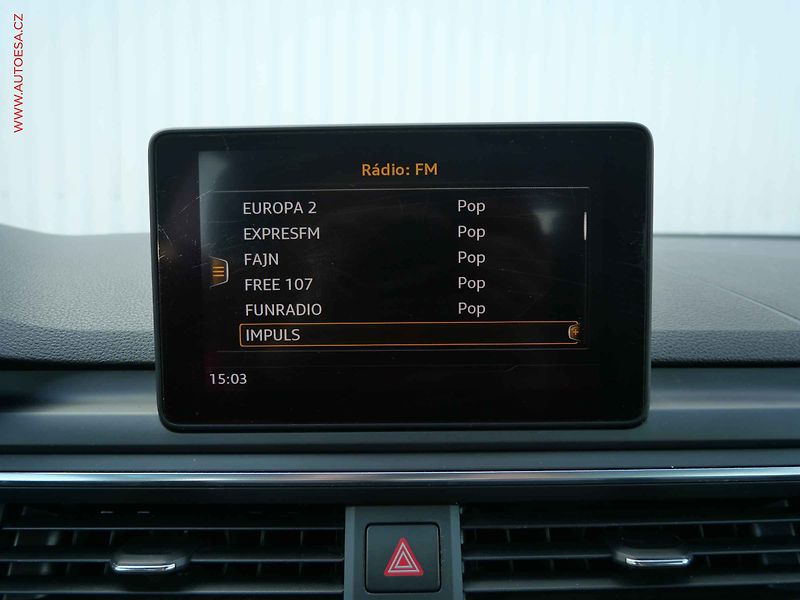 Audi A4 (2016) 2.0 TDi, AC, bixen, park - fotka 19 z 22