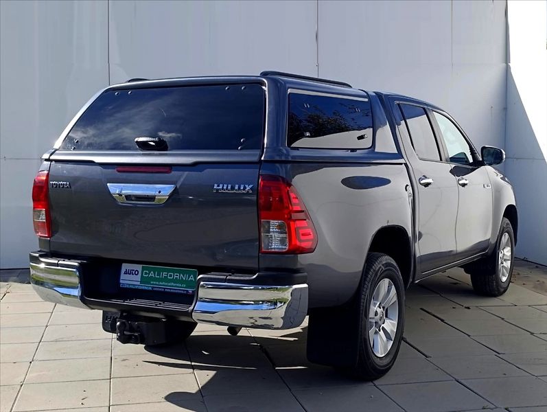 Toyota Hilux 2,4 D-4D Kamera Tažné 1maj. ČR - fotka 7 z 43