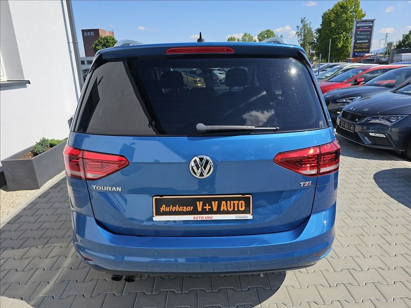 Volkswagen Touran 1,4 TSi 110KW Highline Panoram - fotka 7 z 52