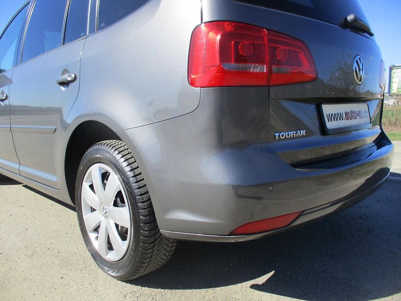 Volkswagen Touran 1,6 TDi CL BlueMotion*TAŽ.ZAŘ. - fotka 35 z 46