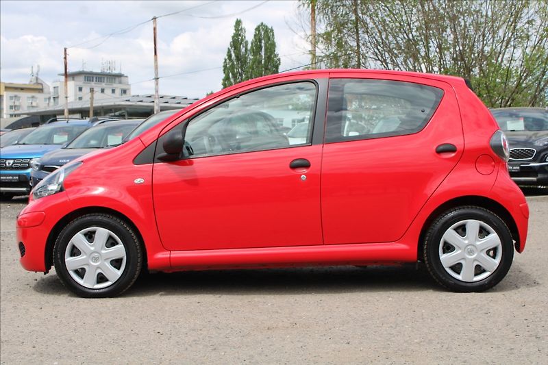 Toyota Aygo 1,0 VVT-i  NOVÉ V ČR - fotka 8 z 23