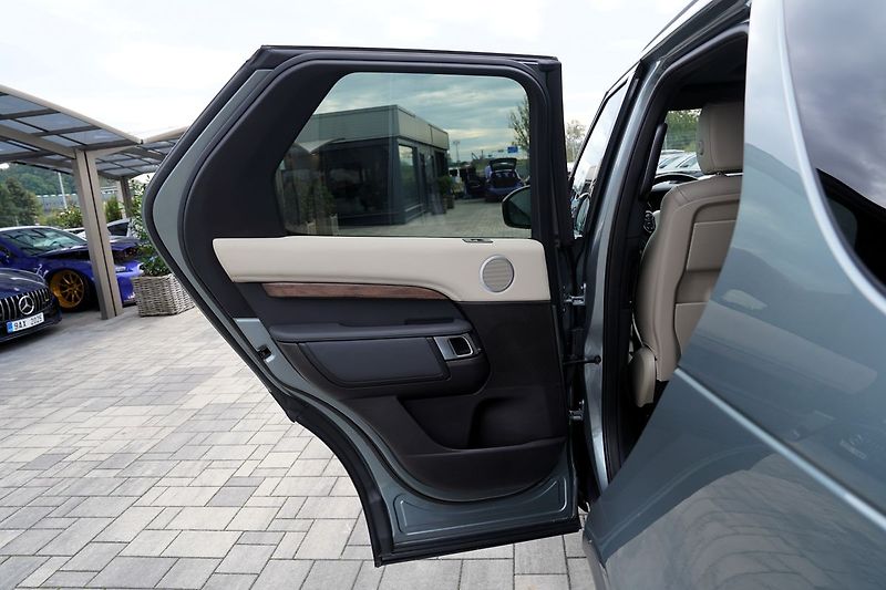 Land Rover Discovery 3.0 TD6/HSE/260PS/ČR - fotka 22 z 54