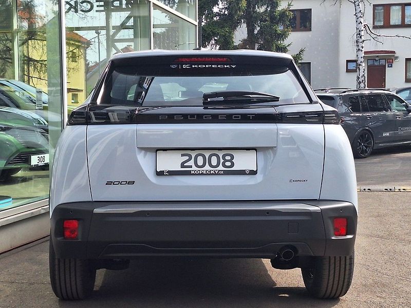 Peugeot 2008 (2026) STYLE 1.2 TURBO 100k MAN6 - fotka 6 z 22