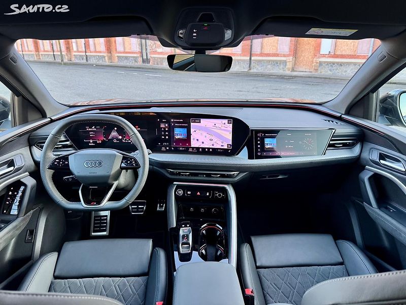 Audi Q5 2.0 TDI SPORTBACK 4x4 S-LINE - fotka 28 z 45