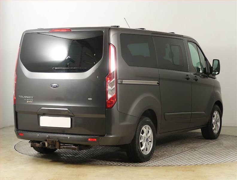 Ford Tourneo Custom (2015) Titanium 2.2 TDCi, ČR - fotka 5 z 25