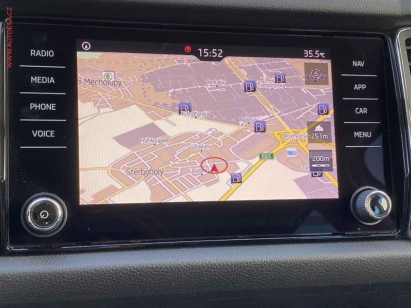 Škoda Kodiaq (2018) 1.4 TSi 4x4, Style, DSG, +ALU - fotka 17 z 20