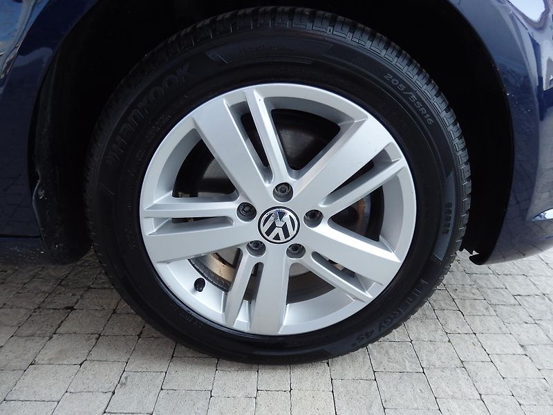 Volkswagen Touran 1.2 TSI MATCH 10x AIRBAG ZÁVĚS - fotka 12 z 14