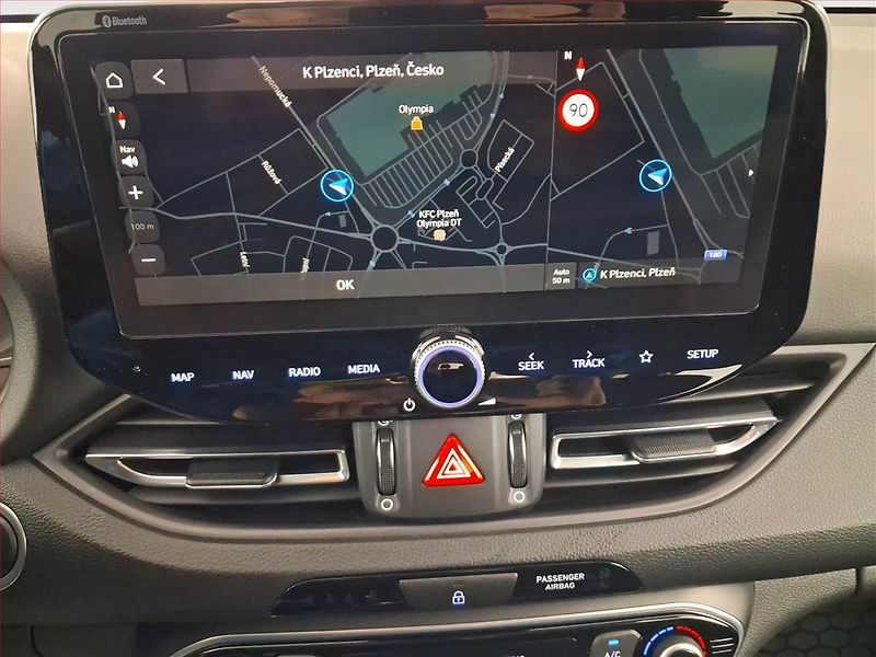 Hyundai i30 (2023) 1.5 T-GDI MHEV, ČR,1.maj - fotka 13 z 19
