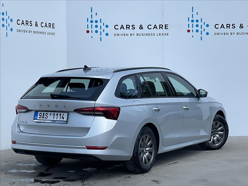 Škoda Octavia 2,0 TDI Combi Ambition Plus - fotka 3 z 21