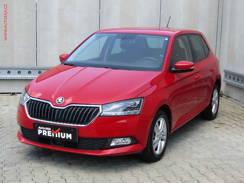 Škoda Fabia (2020) 1.0 TSI, 2.maj,ČR, Style, TZ - fotka 3 z 21