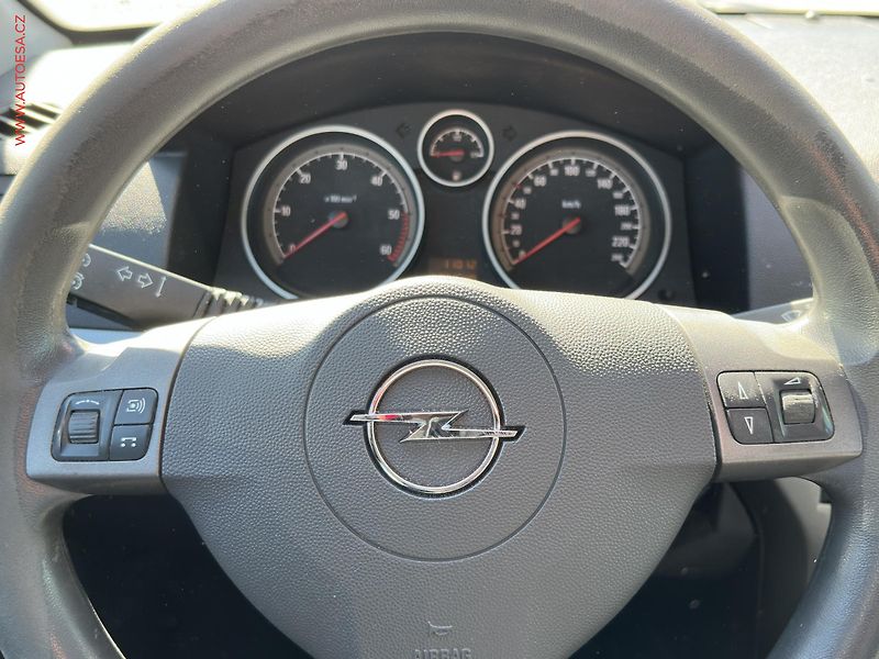 Opel Astra (2006) 1.7CDTI, AC, temp - fotka 13 z 17
